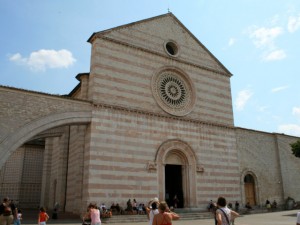 basilica-di-santa-chiara-1