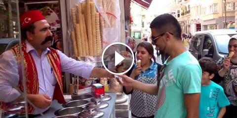 Dondurma – Come Si Mangia il Gelato in Turchia!